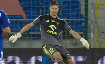 Koszmar Rafała Leszczyńskiego. Takim błędem odebrał Wiśle Płock zwycięstwo i rewanż na GKS Katowice (VIDEO)